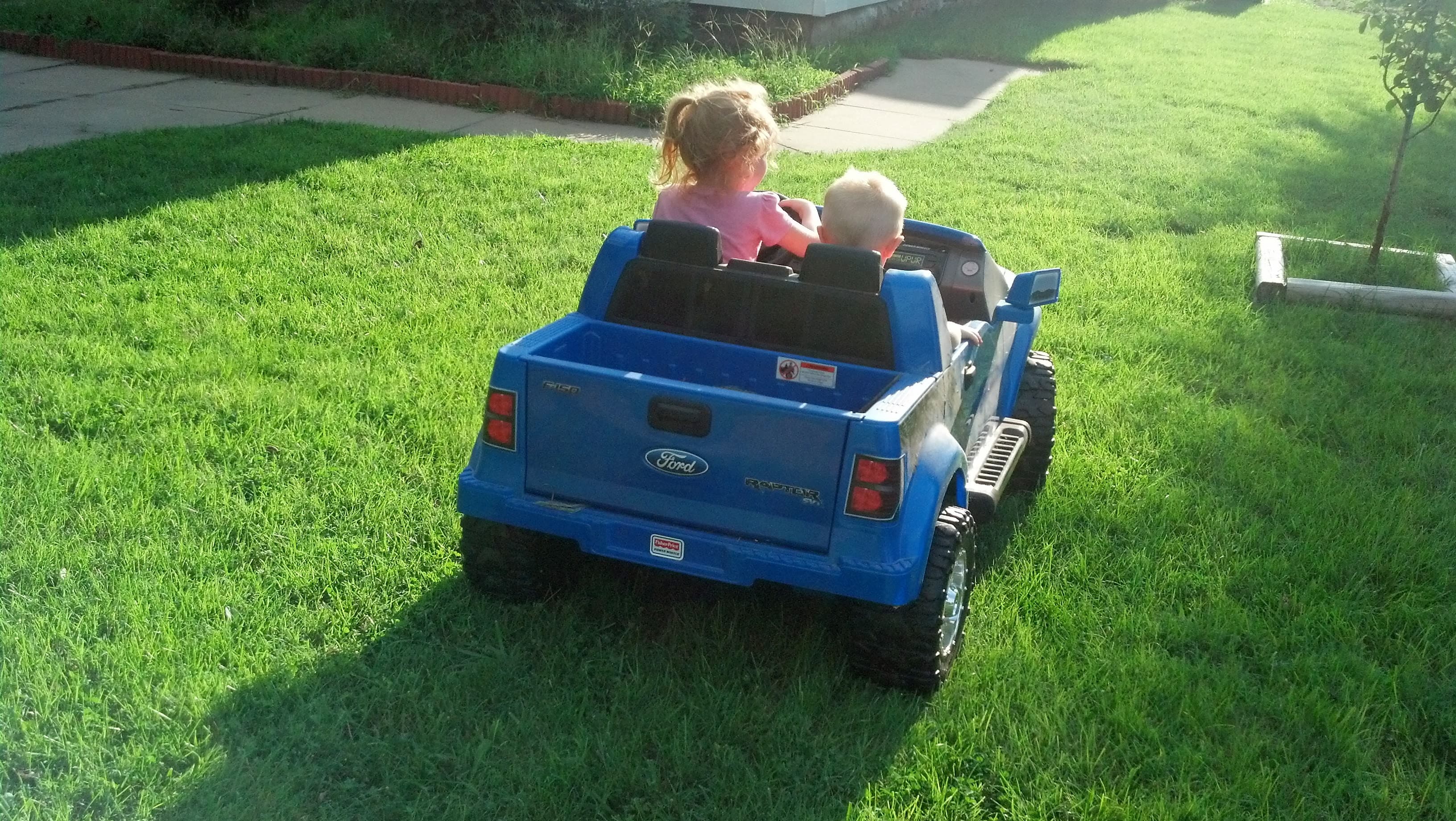 Kids playing together outdoors in Sterling